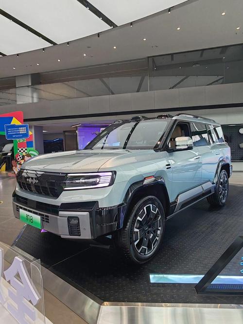 重庆6比亚迪方程豹硬派越野的爆款，英菲尼迪35周年与你共成长